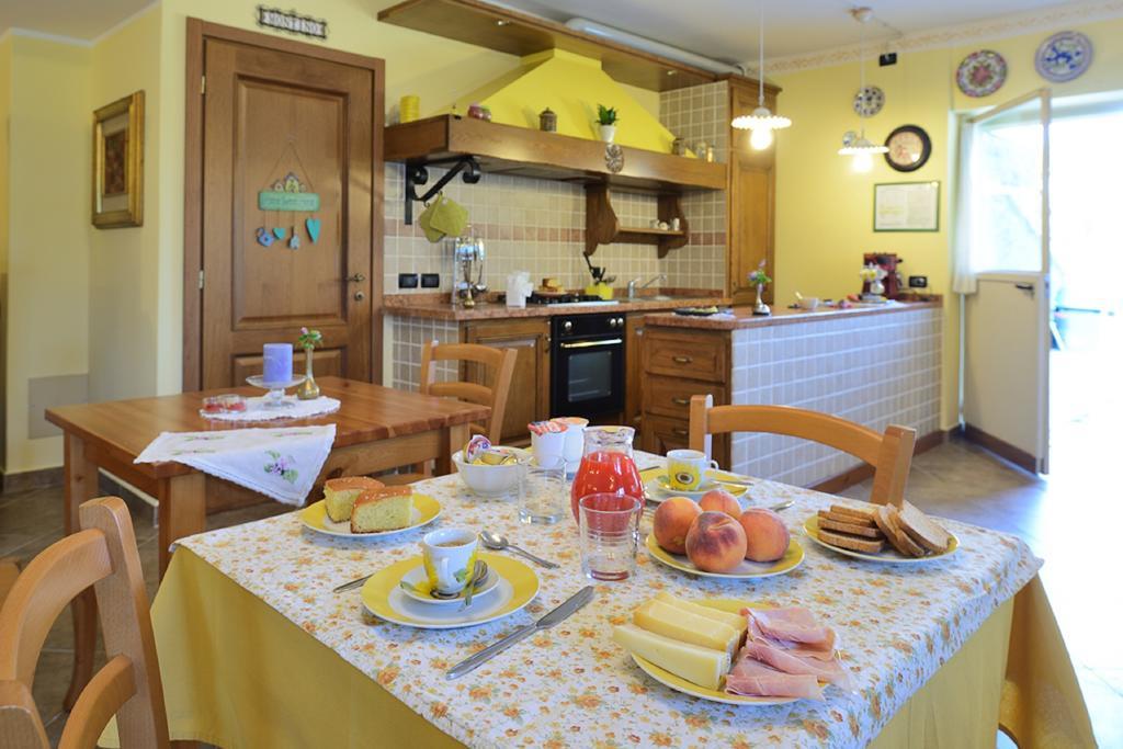 Bed And Breakfast Montino Cene ภายนอก รูปภาพ