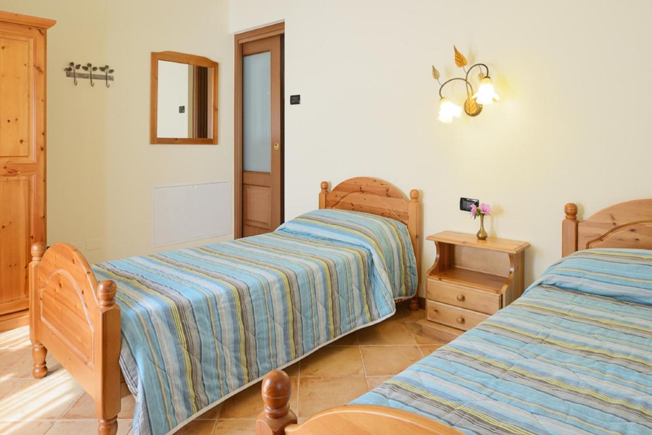 Bed And Breakfast Montino Cene ห้อง รูปภาพ
